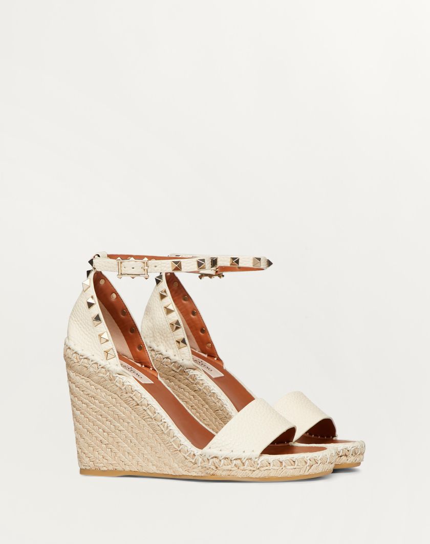 Valentino Handbags Sandalo Zeppa Rockstud Double In Vitello Granato 105mm per Donna in Poudre | Valentino IT Negozi Online