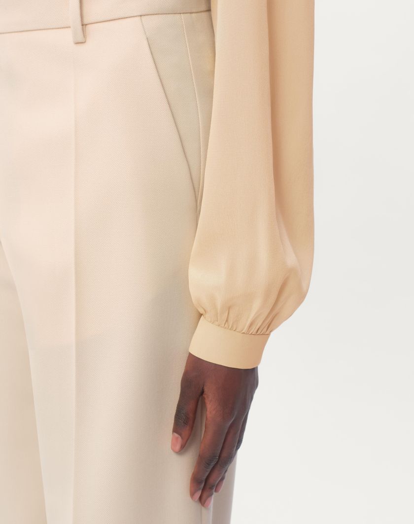 Valentino Handbags Pantaloni In Diagonal Dry Wool per Donna in Avorio | Valentino IT Presa