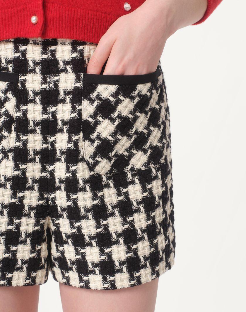 Valentino Handbags Shorts In Damier Light Tweed per Donna in Avorio/nero | Valentino IT Vendita Economica