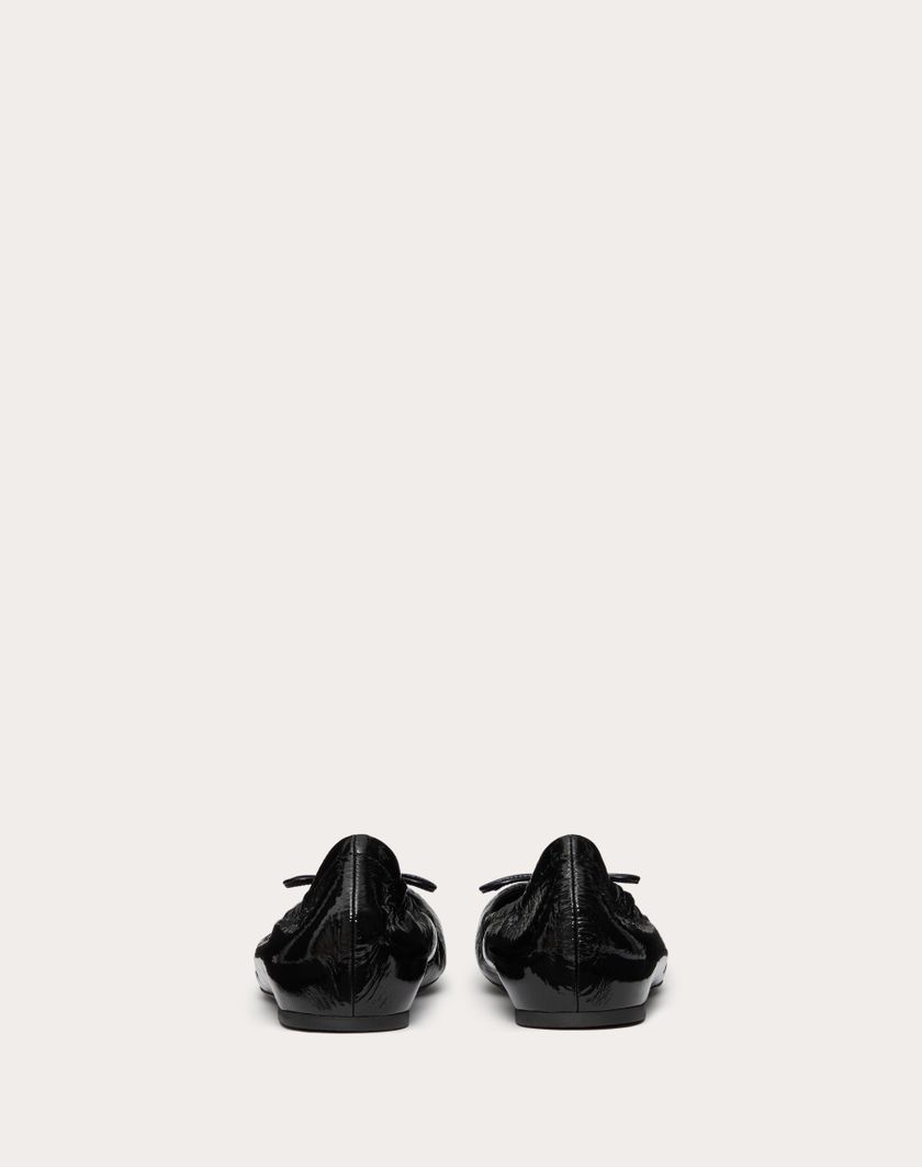 Valentino Handbags Ballerina Vlogo Signature In Vernice per Donna in Nero | Valentino IT Offerte stagionali
