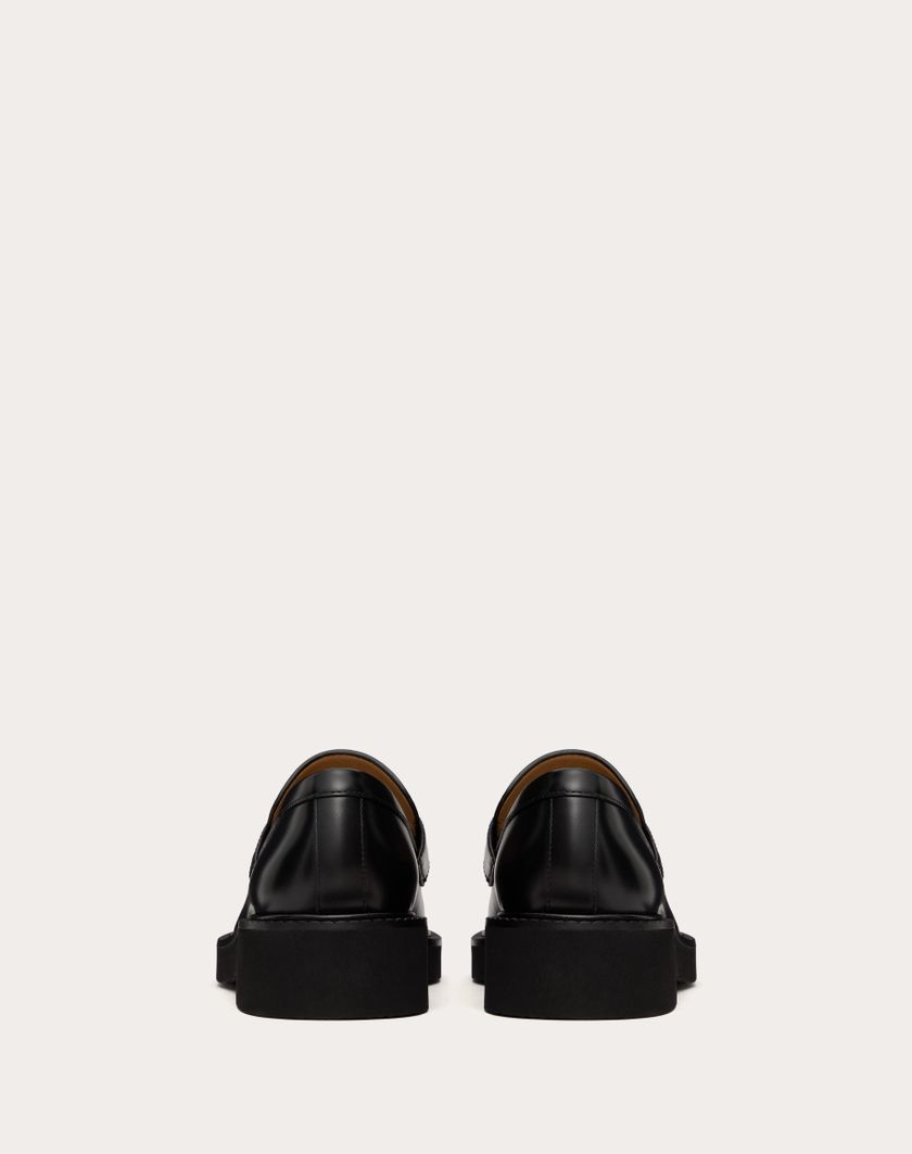 Valentino Handbags Mocassino Vlogo Locker In Vitello 40mm per Donna in Nero | Valentino IT Only for today
