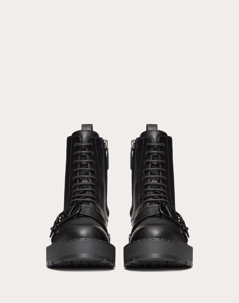 Valentino Handbags Combat Boot Vlogo Signature In Vitello 45mm per Donna in Nero | Valentino IT Enormi sconti