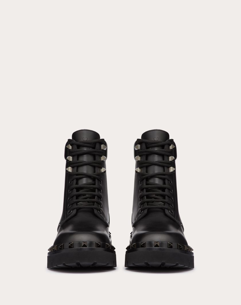 Valentino Handbags Combat Boot Rockstud In Vitello E Borchie In Tono 50mm per Donna in Nero | Valentino IT In vendita