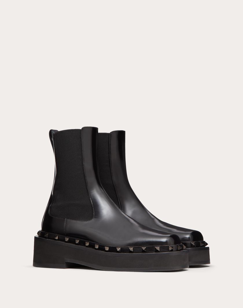 Valentino Handbags Beatle Rockstud M-way In Vitello E Borchie In Tono 50mm per Donna in Nero | Valentino IT Duty-free