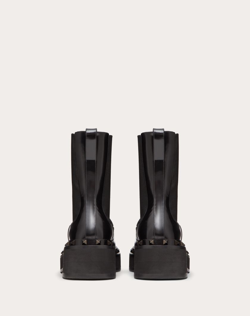 Valentino Handbags Beatle Rockstud M-way In Vitello E Borchie In Tono 50mm per Donna in Nero | Valentino IT Duty-free