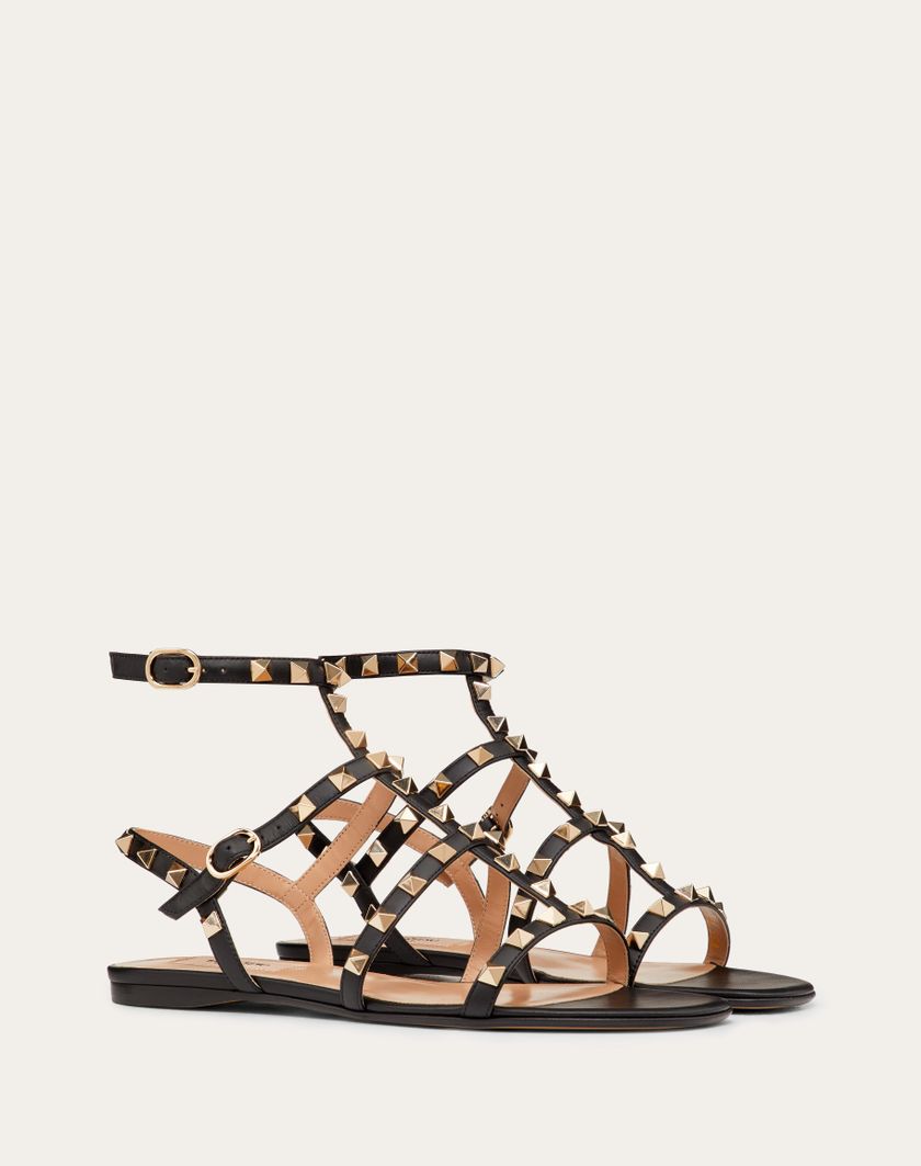 Valentino Handbags Sandalo Basso Rockstud In Vitello Con Cinturini per Donna in Poudre | Valentino IT Fino Al -60%