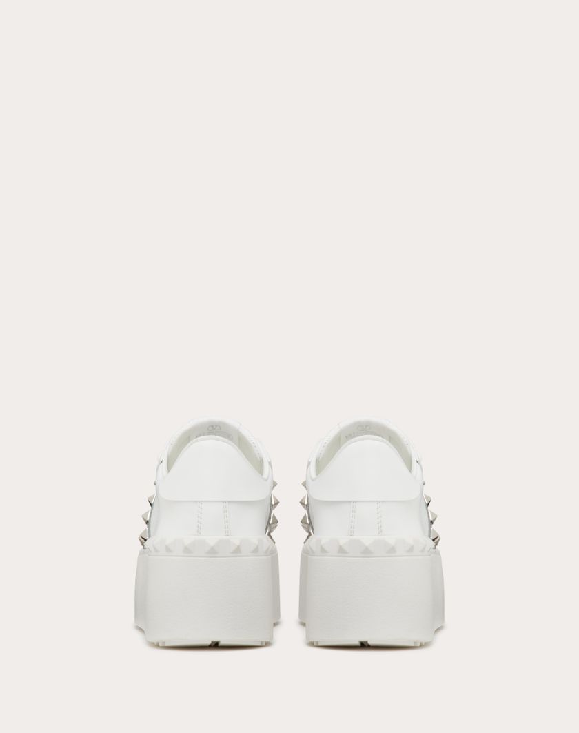 Valentino Handbags Sneaker Flatform Rockstud Untitled In Vitello Con Banda Metallizzata effetto Craquelé per Donna in Bianco/silver | Valentino IT In Saldo