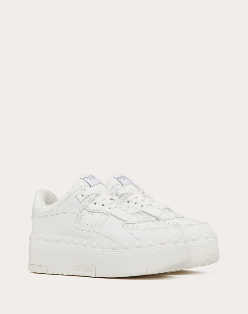 Valentino Handbags Sneaker Freedots Xl In Vitello per Donna in Bianco | Valentino IT Moda