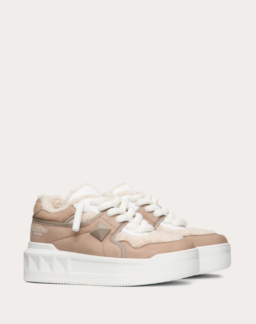 Valentino Handbags Sneaker One Stud Xl In Nabuk E Lana per Donna in Beige/naturale/bianco | Valentino IT Fornitura limitata