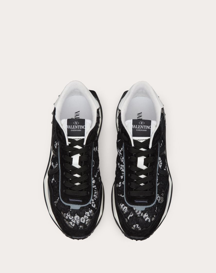 Valentino Handbags Sneaker Lacerunner In Pizzo E Mesh per Donna in Nero/pastel Grey/stone | Valentino IT Vendite stagionali