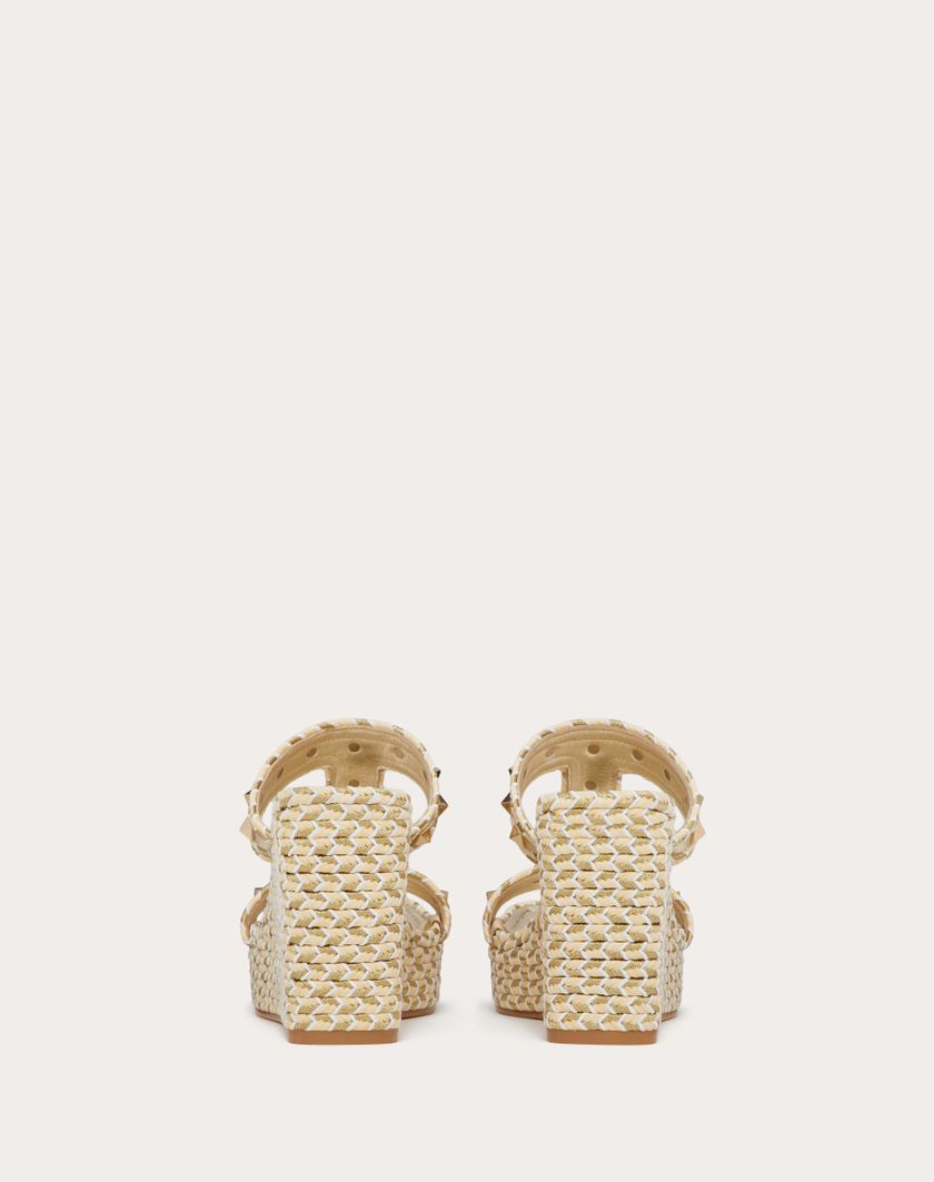 Valentino Handbags Sandalo Zeppa Rockstud In Nappa Laminata 90mm per Donna in Naturale/avorio/oro/platino | Valentino IT Offerta San Valentino