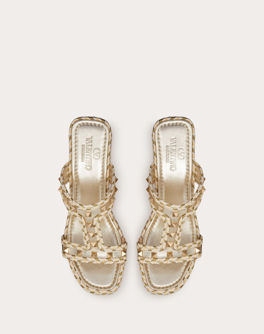Valentino Handbags Sandalo Zeppa Rockstud In Nappa Laminata 90mm per Donna in Naturale/avorio/oro/platino | Valentino IT Offerta San Valentino