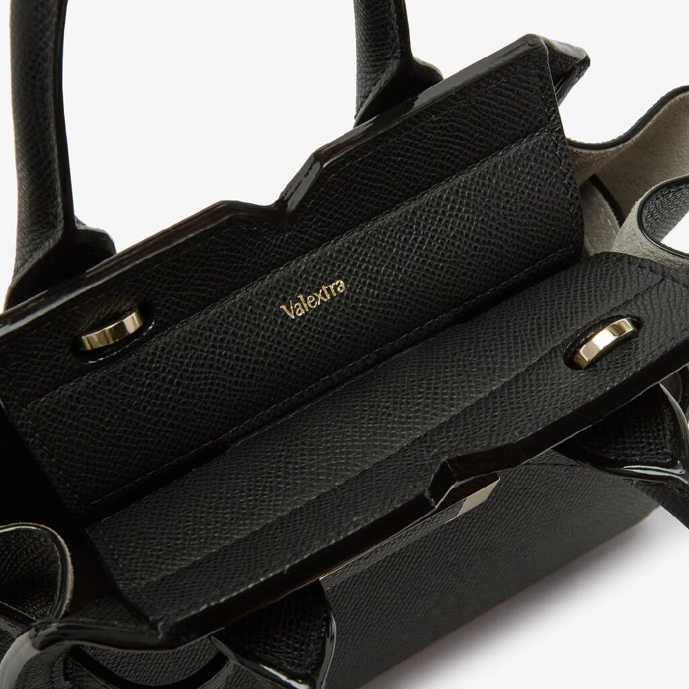 Valextra Borsa a Tracolla Milano Micro | Pelle di vitello Millepunte Soft | Nero | Valextra 2025