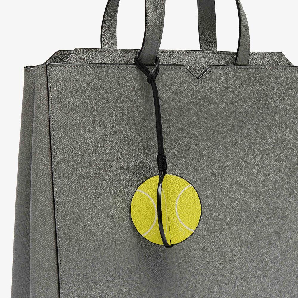 Valextra Charm palla da tennis Donna in Pelle Gialla e Nera | Valextra Qualità