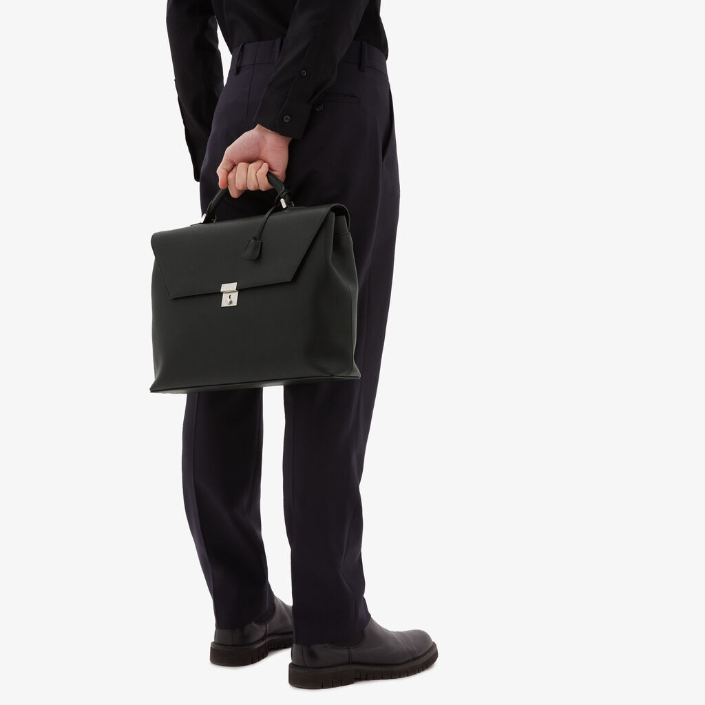 Valextra Valextra Avietta: Borsa business Media in Pelle Nera I Più Venduti