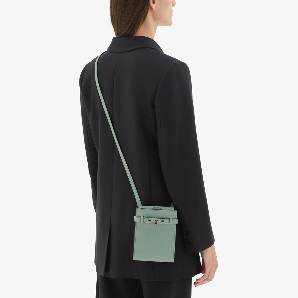 Valextra Borsa a Tracolla Brera B-Tracollina Slim Micro | Pelle di vitello Millepunte | Verde Eucalipto | Valextra 2025