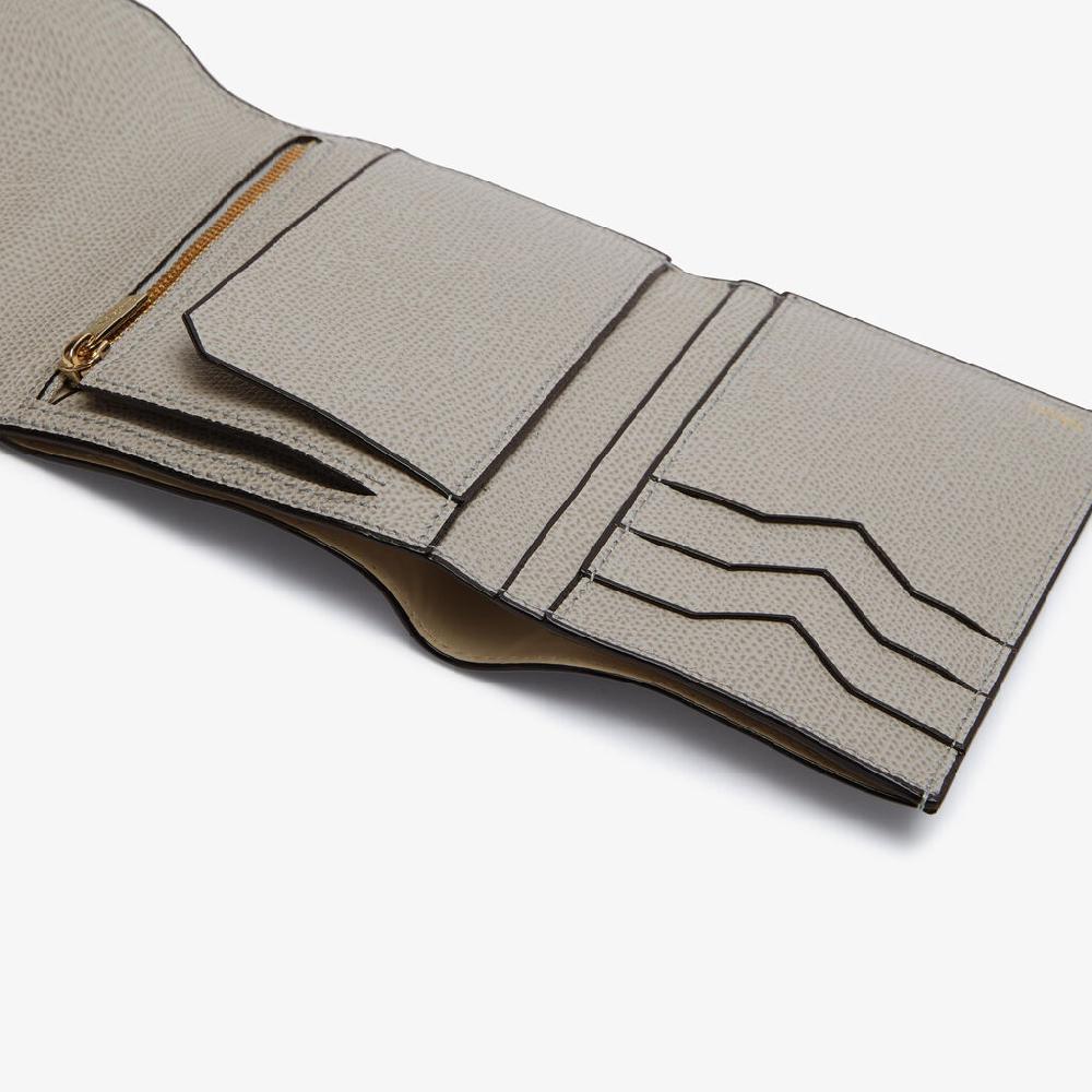 Valextra Portafoglio Iside Trifold | Pelle di vitello Millepunte | Grigio Cenere | Valextra Online
