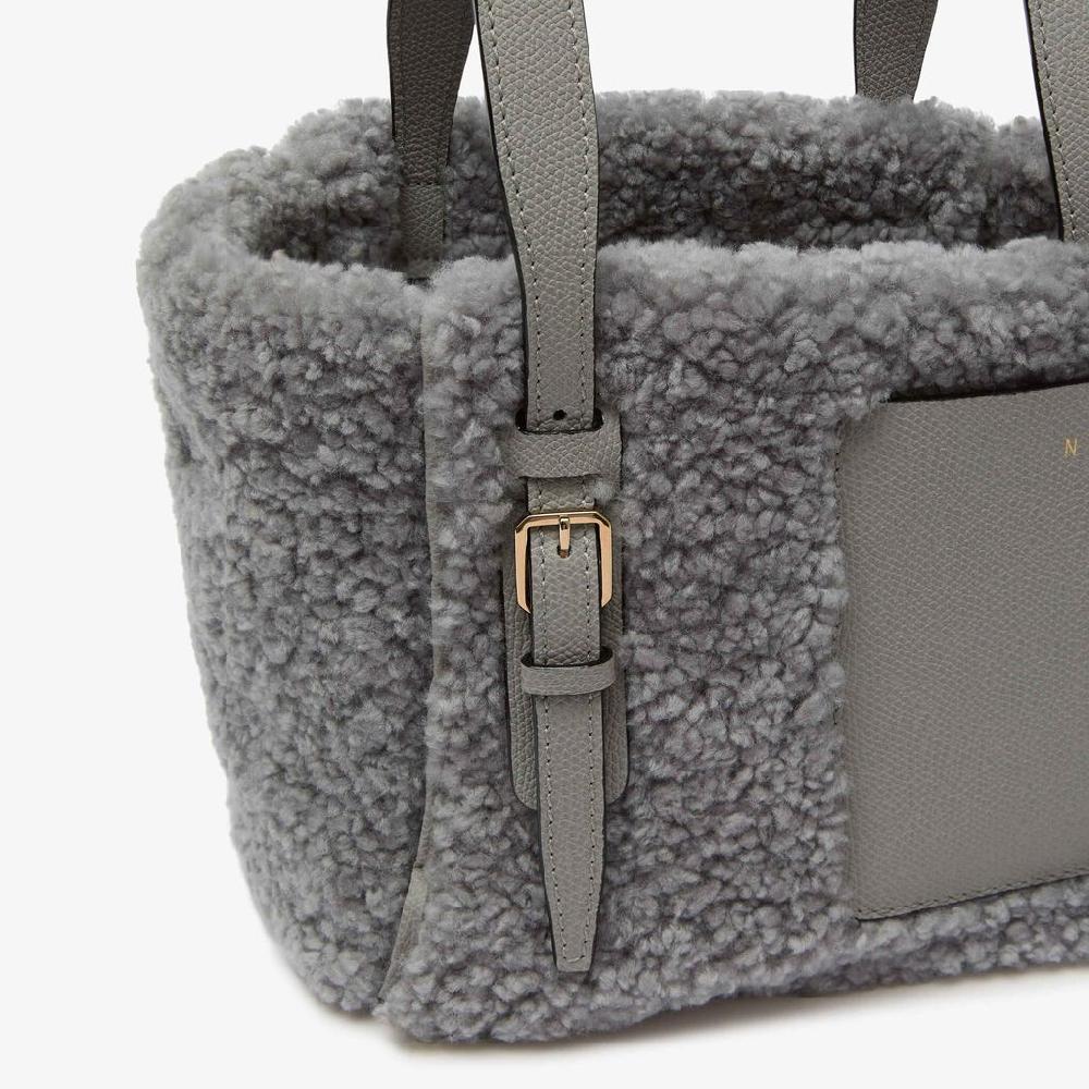 Valextra Borsa a secchiello da Donna in Shearling Grigia | Valextra Soft 2025