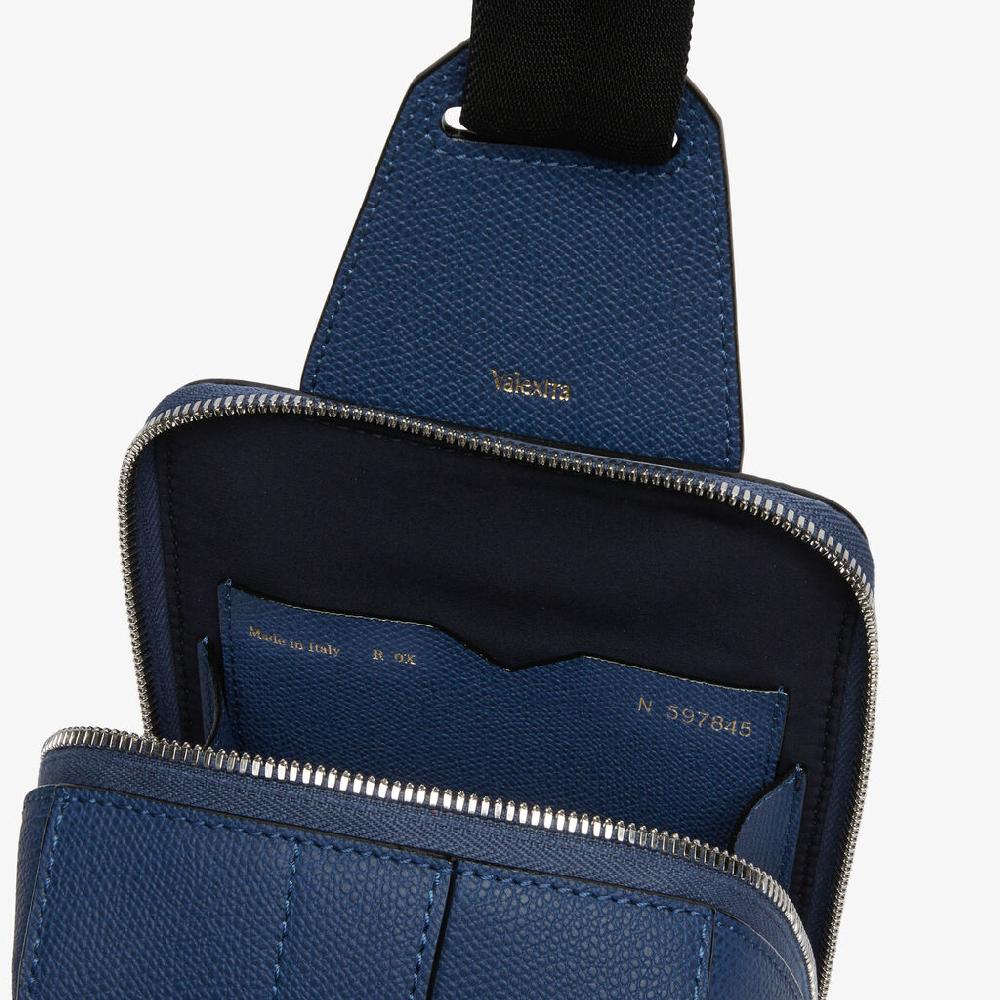 Valextra Zaino monospalla Uomo in Pelle Blu Zaffiro | Valextra V-Line Promozione Limitata