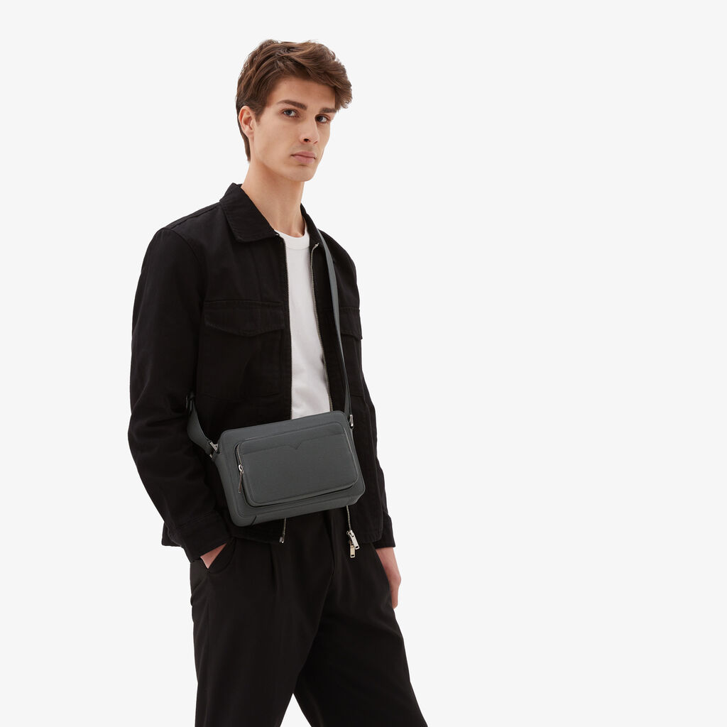 Valextra Borsetta comoda Reporter in Pelle Grigia | Valextra V-Line Cyber Monday