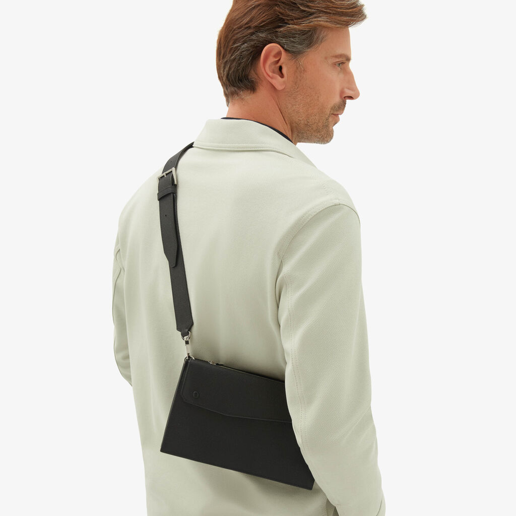 Valextra Borsa a tracolla da Uomo in Pelle Nera | Valextra Pocket Saldi Di Fabbrica