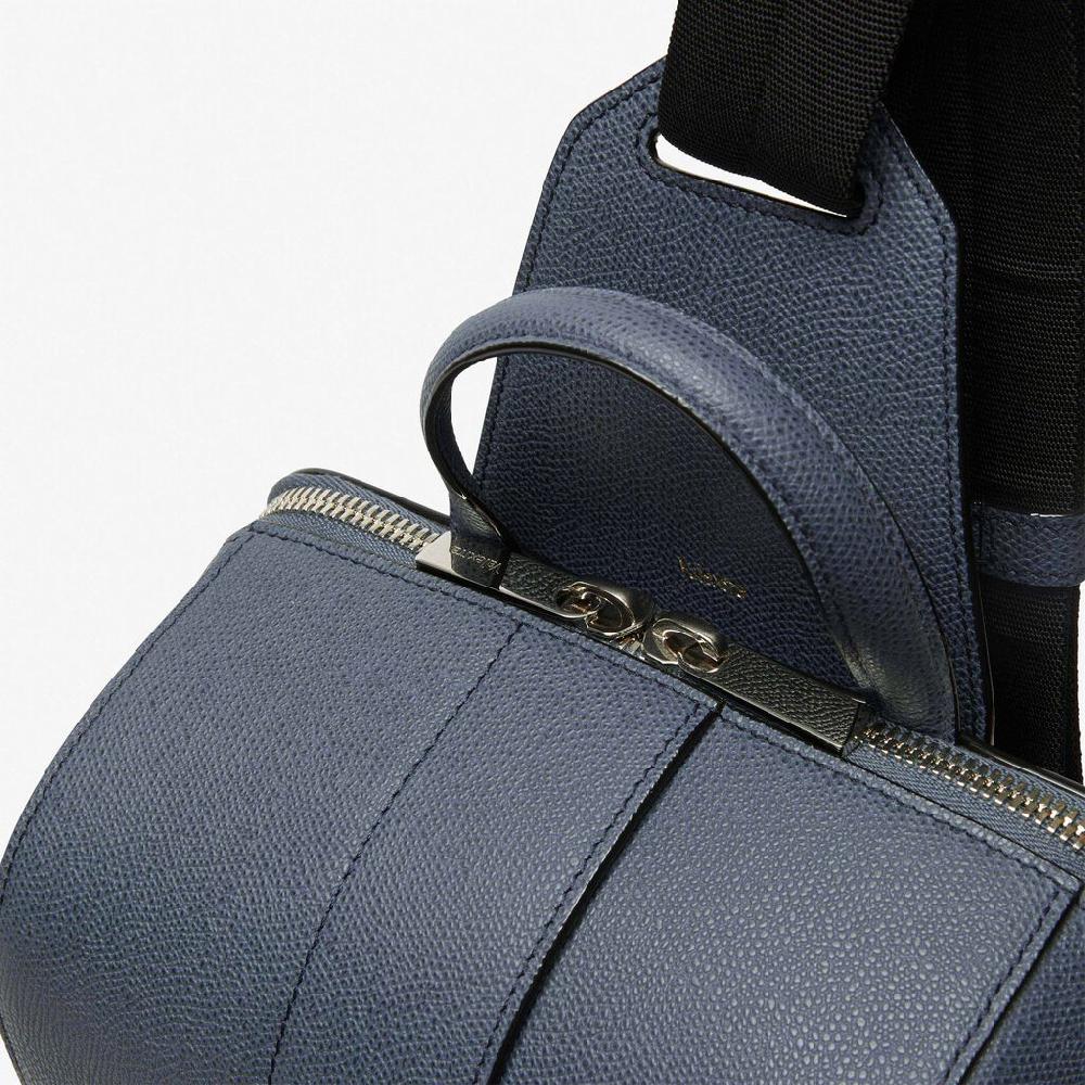 Valextra Zaino monospalla comodo in Pelle Grigia | Valextra V-Line Convenienza