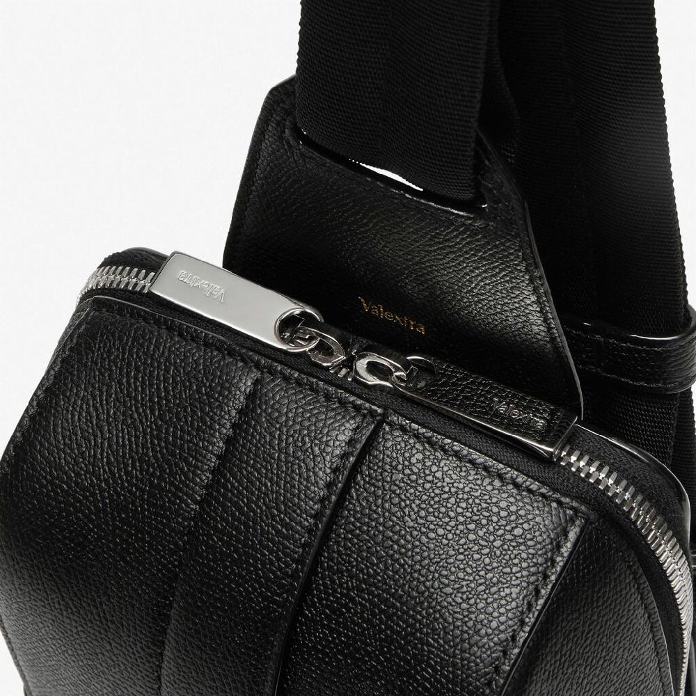 Valextra Zaino monospalla piccolo in Pelle Nera | Valextra V-Line Presa