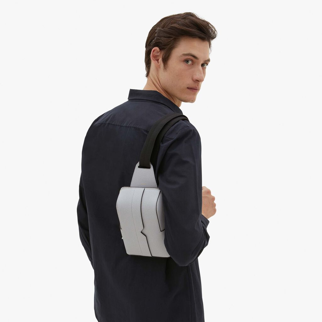 Valextra Zaino monospalla ergonomico in Pelle Grigia | Valextra V-Line Hotsell