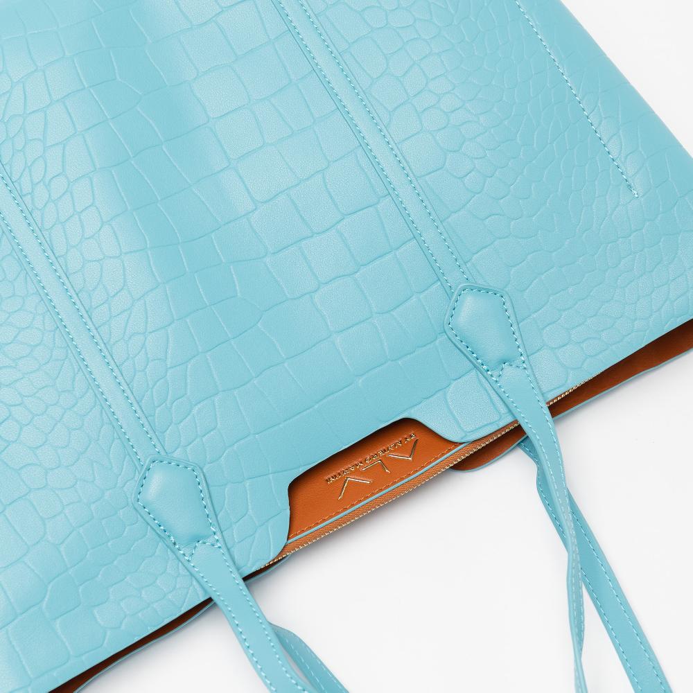 Alv by alviero martini Shopping bag large debossed passport ALV by Alviero Martini – ALVB9901 Convenienza