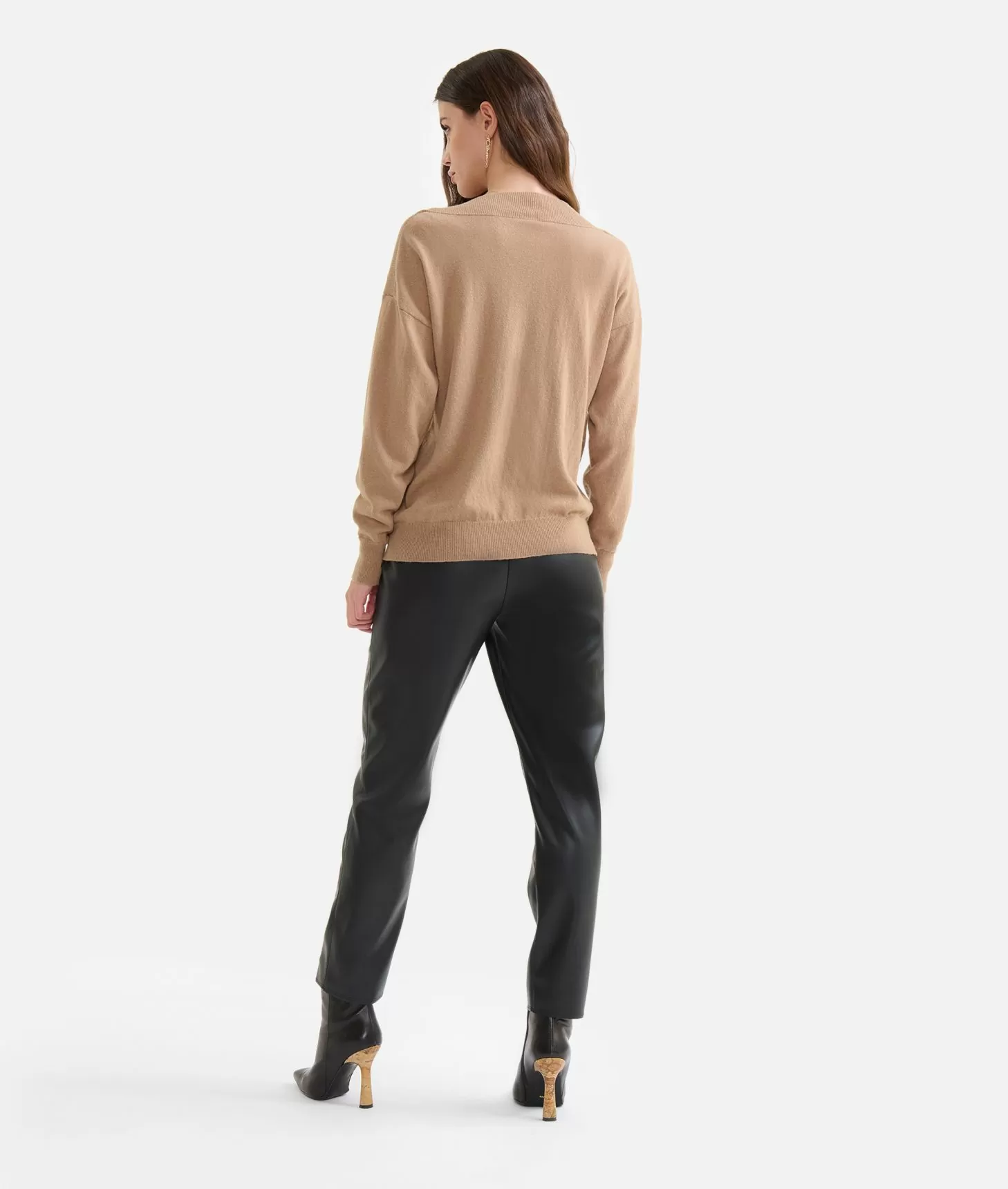Alviero martini 1a classe Maglia in filato misto cashmere con bottoni Geo Classic Cammello Fino al 55% di sconto