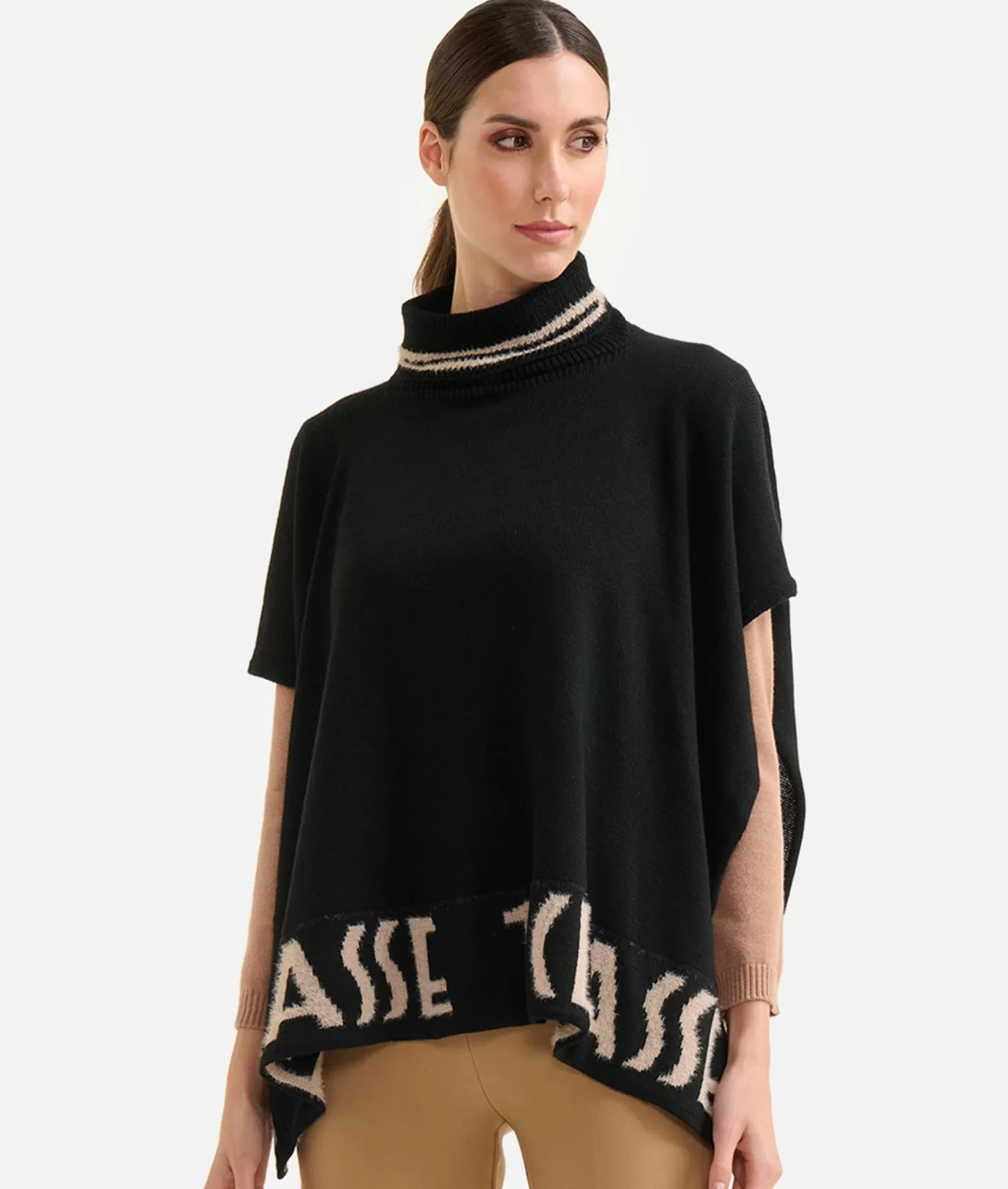 Alviero martini 1a classe Poncho a collo alto con logo Nero Fornitura limitata